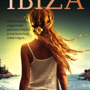 Schrijf je in voor de <em>Hebban</em> leesclub met <em>Ibiza</em>