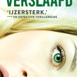Vier sterren voor <em>Verslaafd</em> op Chicklit.nl