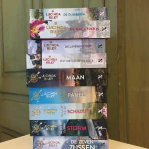 Bestsellerauteur Lucinda Riley verbreekt meerdere verkooprecords